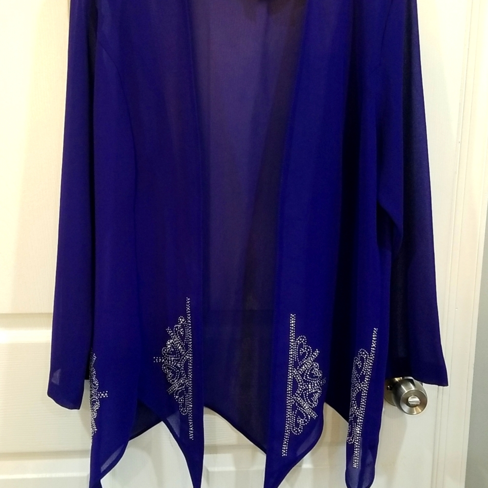 Hosanna Design, two piece skirt set. The Jacket is a large, skirt is a medium. - Picture 4 of 7